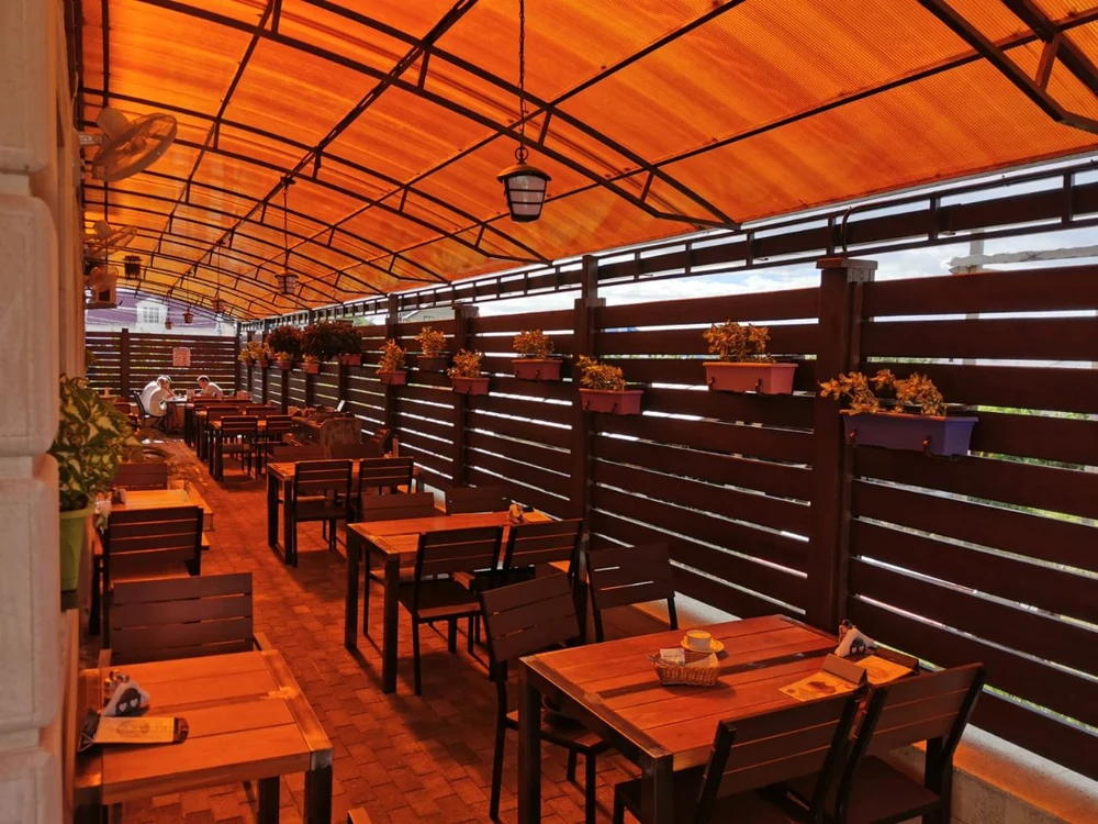 Кафе "AZUR 21" закрыто на зимний сезон.