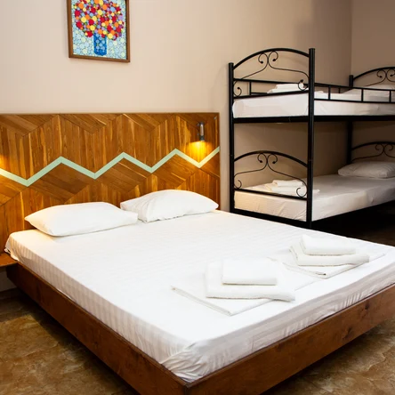 Семейный номер с двухъярусной кроватью