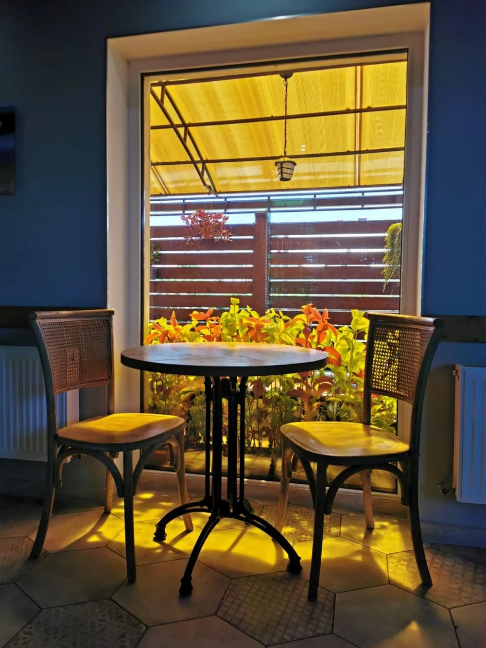 Кафе "AZUR 21" закрыто на зимний сезон.